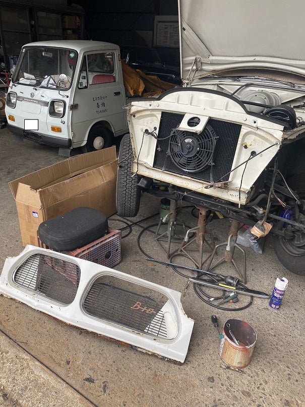 ボルボ 122S アマゾン 作業写真 1