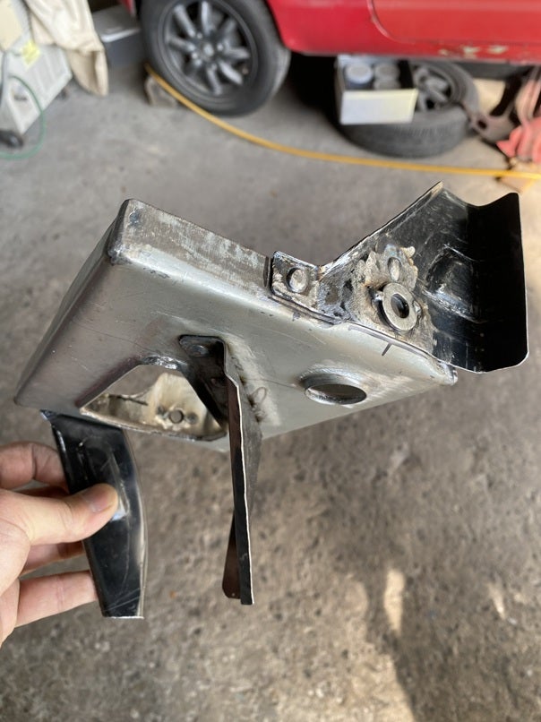 ホンダ Z360 フレーム・バッテリートレイ製作の作業写真